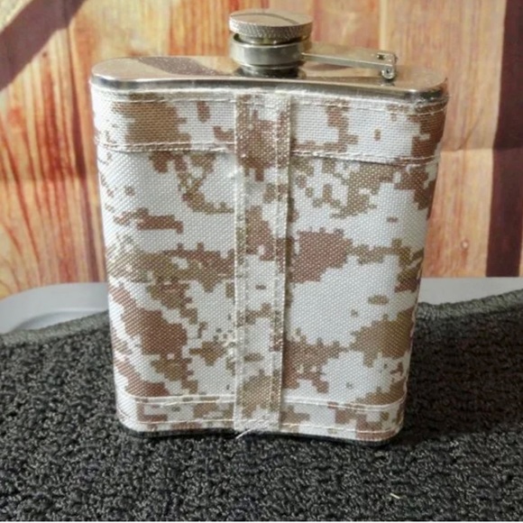 8 oz flask - Picture 3 of 3